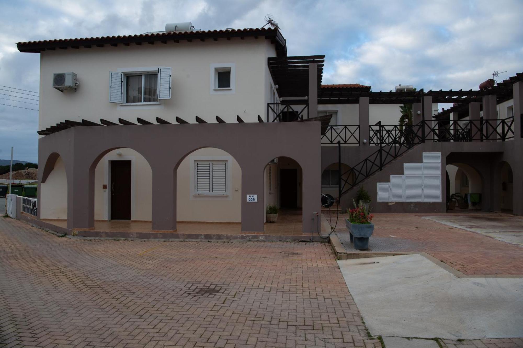 Path Latchi Beachfront Apartments Exterior photo