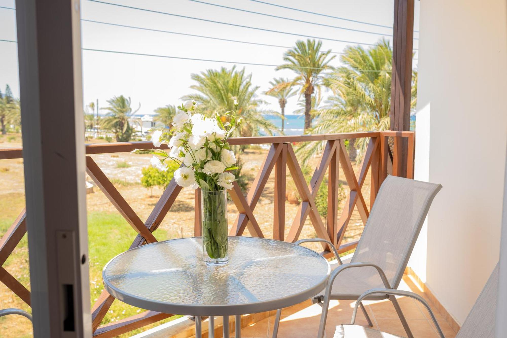 Path Latchi Beachfront Apartments Exterior photo